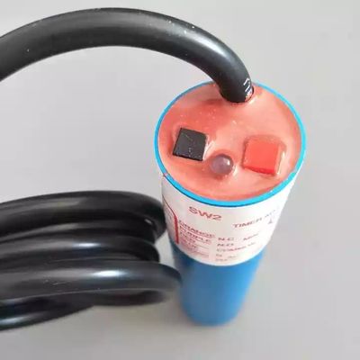 Sensor nivelado da alimentação do equipamento de cultivo das aves domésticas para a vertente
